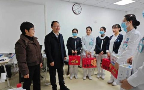 马泽江看望慰问春节坚守岗位的一线工作人员