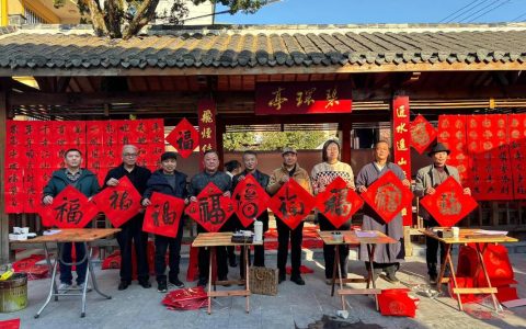 竹山县深河乡：春节拜年 只送祝福不送礼