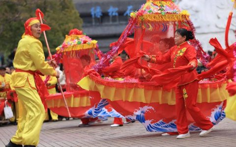 竹山县：桃花源里闹新春 民俗盛宴年味浓