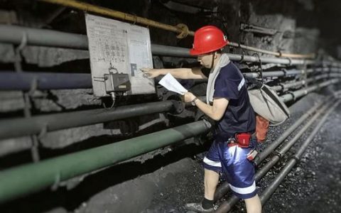 -440米井下的青春疆场 ——跟着“95后”采矿工程师下井