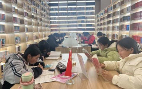 咸宁市图书馆书香伴年味  文脉润人心