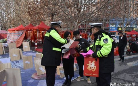 迎新春 保畅通 赤壁交管开展交通秩序整治行动