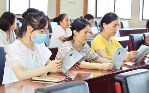 新春走基层丨从“机器轰鸣”听黄梅小池的“新春脉动”