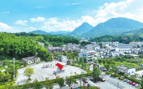 从贫困户到年入40万元，英山村民的“神峰答卷”