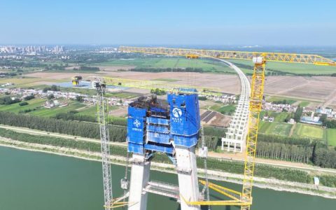 武荆宜高速汉江特大桥项目复工冲刺