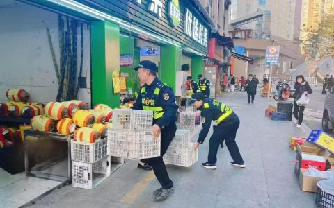 咸安城管节后整治不松劲 城市市容有保障