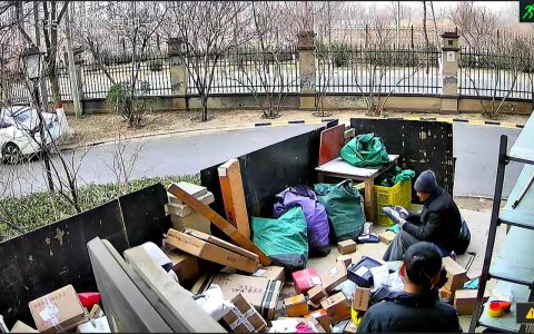 社区微改造破解快递存放难