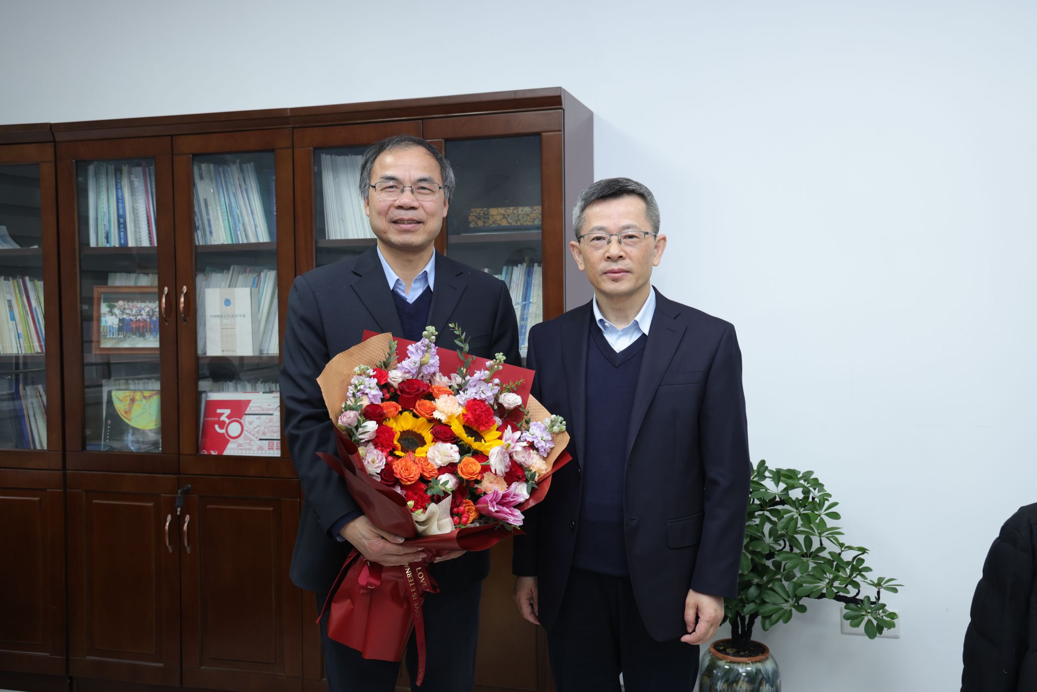 马跃新程送祝福 新春慰问暖人心