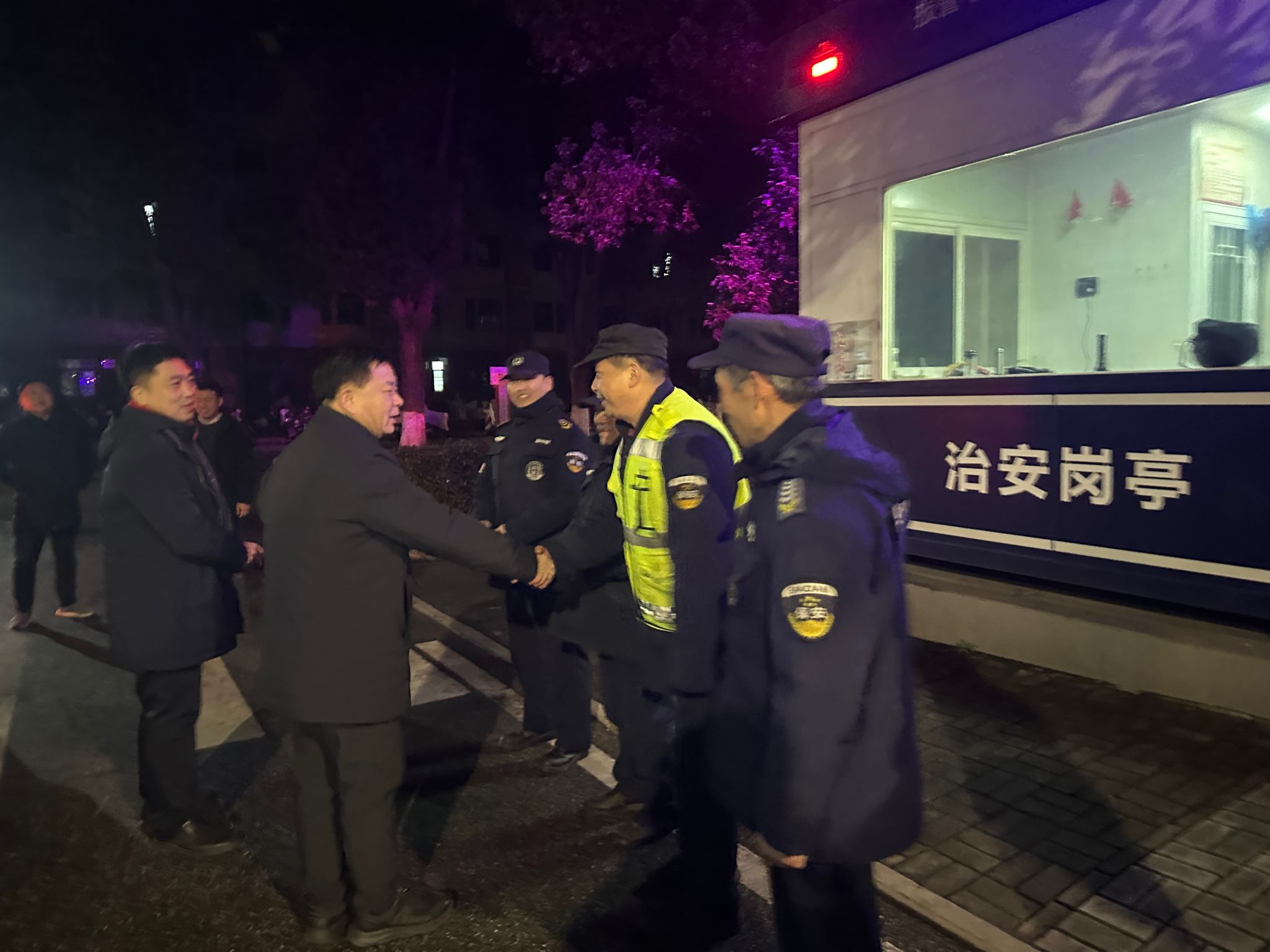 姚江林走访慰问春节值班值守人员