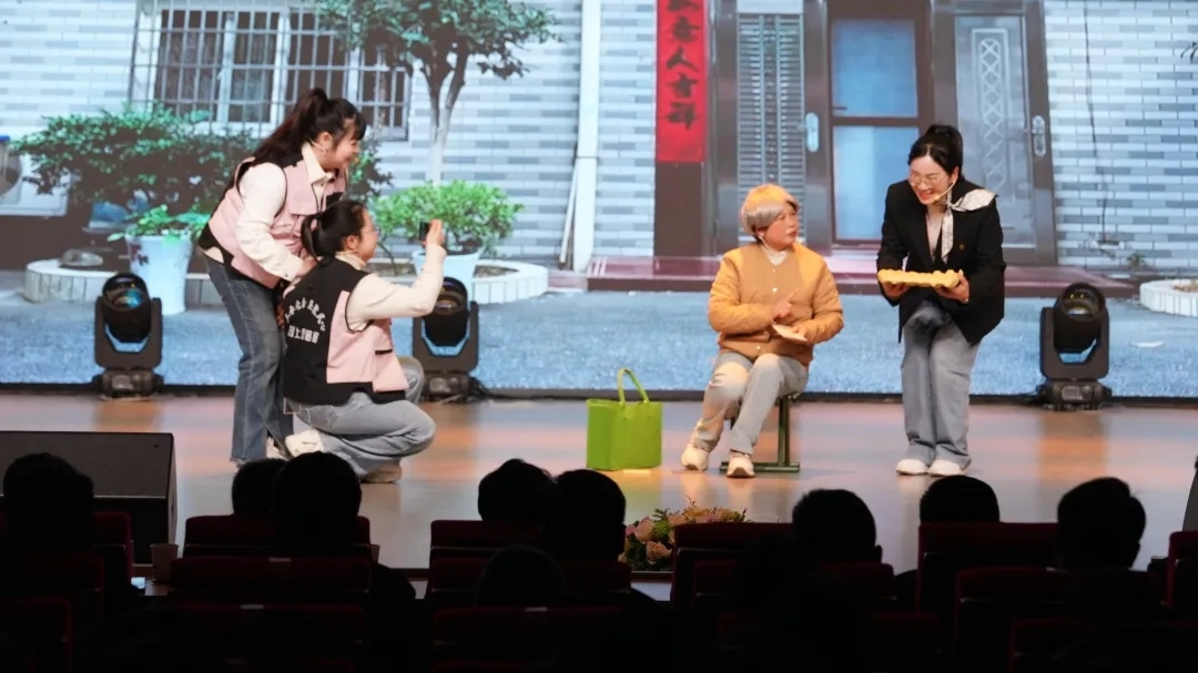 十面旗帜,一种信仰!这场榜样事迹分享会“燃”动全场!