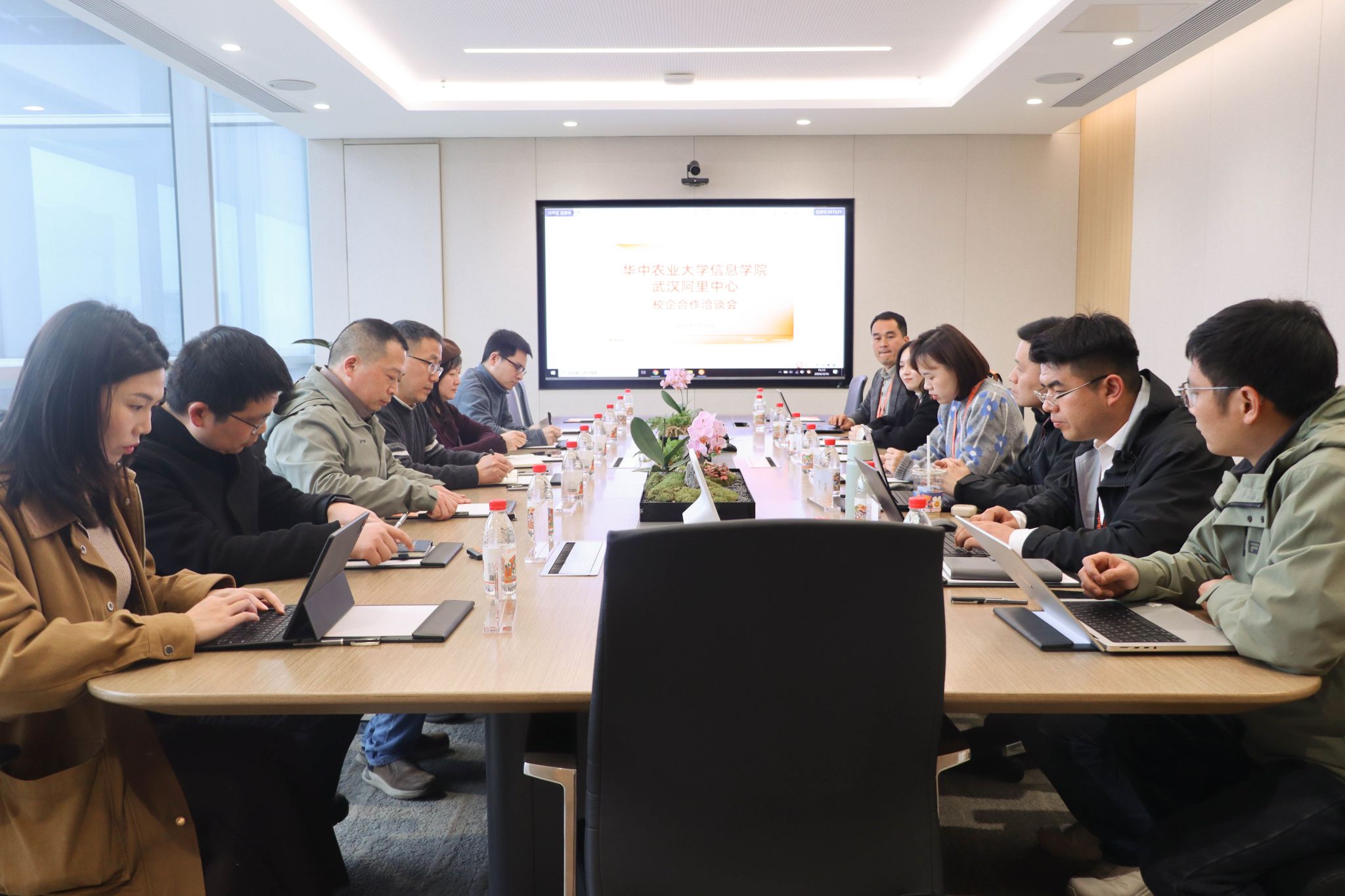 信息学院师生赴武汉阿里中心走访交流