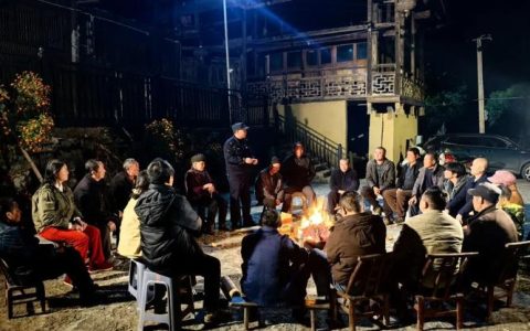 恩施一间神奇“小屋”：怒气冲冲进去，心平气和出来！湖南重庆的也说管用