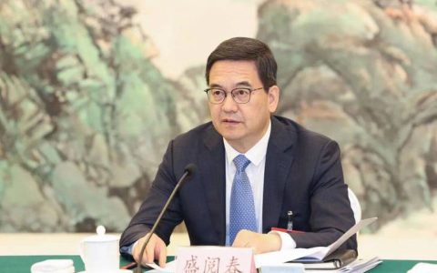 盛阅春会见斯泰兰蒂斯集团副董事长罗伯特·标致、东风公司总经理冯长军