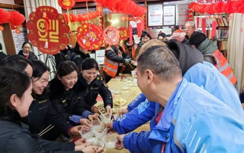 市总工会开展元宵节关爱新业态劳动者服务活动