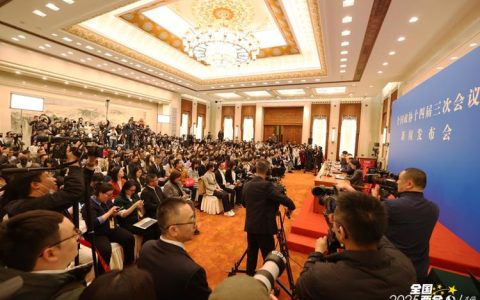 全国两会启幕，在汉外国友人原来关注的是这些科技惊喜！