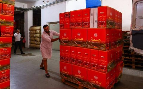 新春第一单 350吨鹤峰茶销往摩洛哥