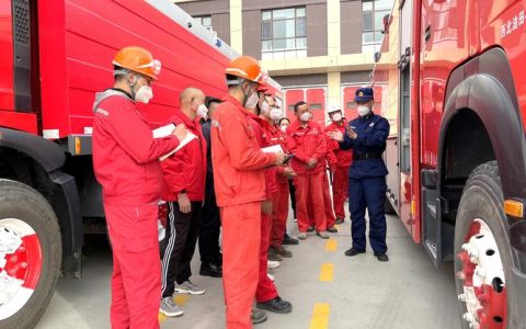 全国人大代表、松滋市刘家场镇三堰埫村党总支书记吉明东——畅通“主动脉” 筑牢“安全堤”