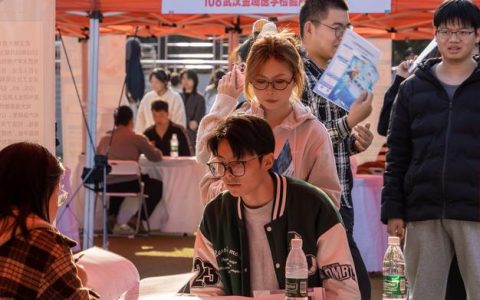 “湖北百校联动”2026届毕业生春季综合双选会举办