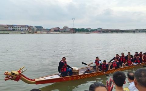 潮汐市场暖民心 菜农护河传温情