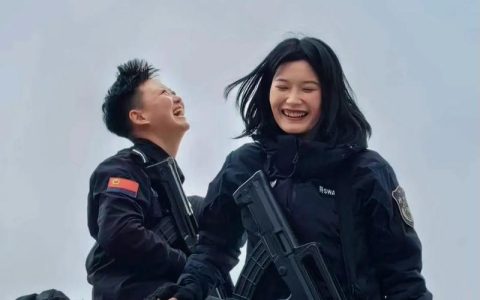 她闪闪发光 ——聚焦我们身边的“铿锵玫瑰”