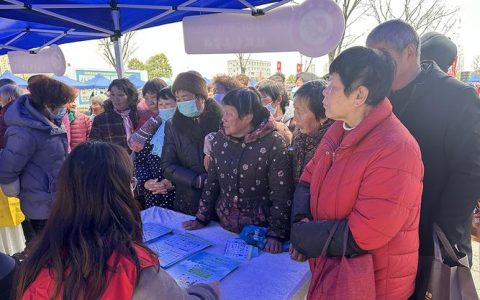 潜江：春风化作“锋”景线 这波“志愿红”很圈粉