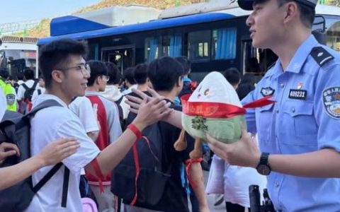 “警”然有序！黄冈公安全力护航“开学季”