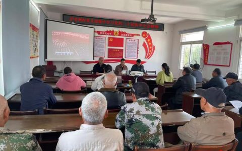 嘉鱼鱼岳镇： 学习雷锋护河湖 三湖连江焕新颜