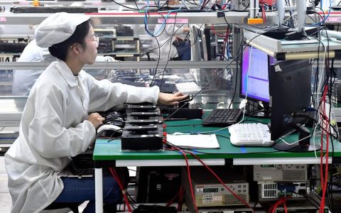 湖北安芯美科技车间生产忙　订单排满档