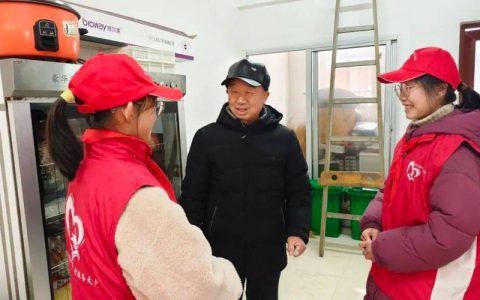 潜江各地各部门掀起学雷锋志愿服务热潮