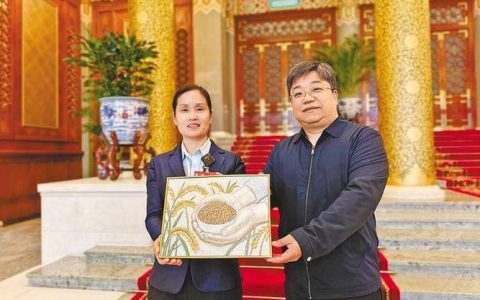 湖北“女粮王” 带着“金饭碗”上两会