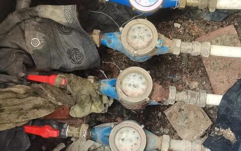 水表损坏该由谁掏钱更换？物业、居民各执一词 相关部门：直供水由供水单位负责，转供水需看合同约定