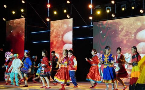 鄂州市《千里江山》音舞诗画大型展演活动举行