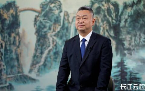 神农架林区党委书记郑利一行来校调研