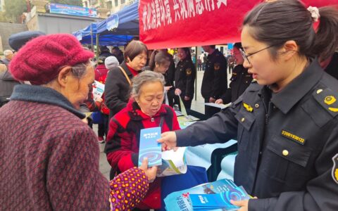 集贸市场开展3・15消费者权益日宣传活动