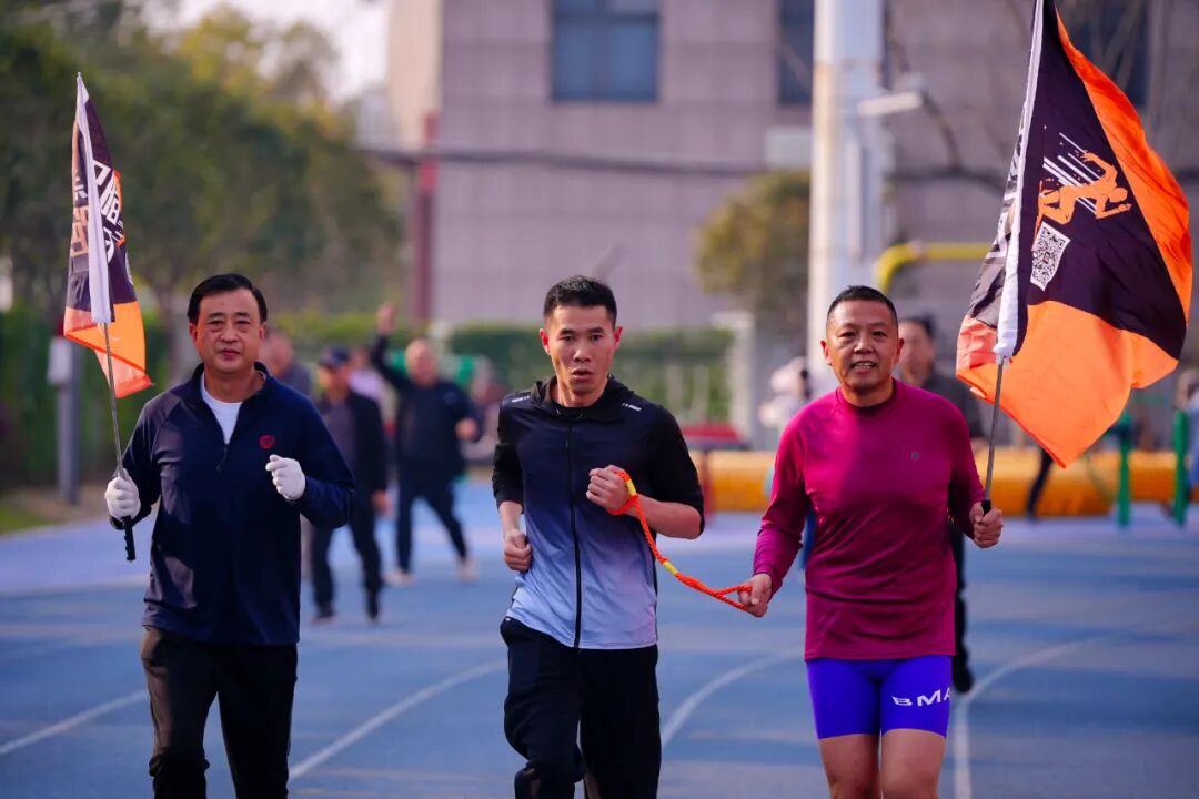 一根绳，牵起潜江“最暖CP”