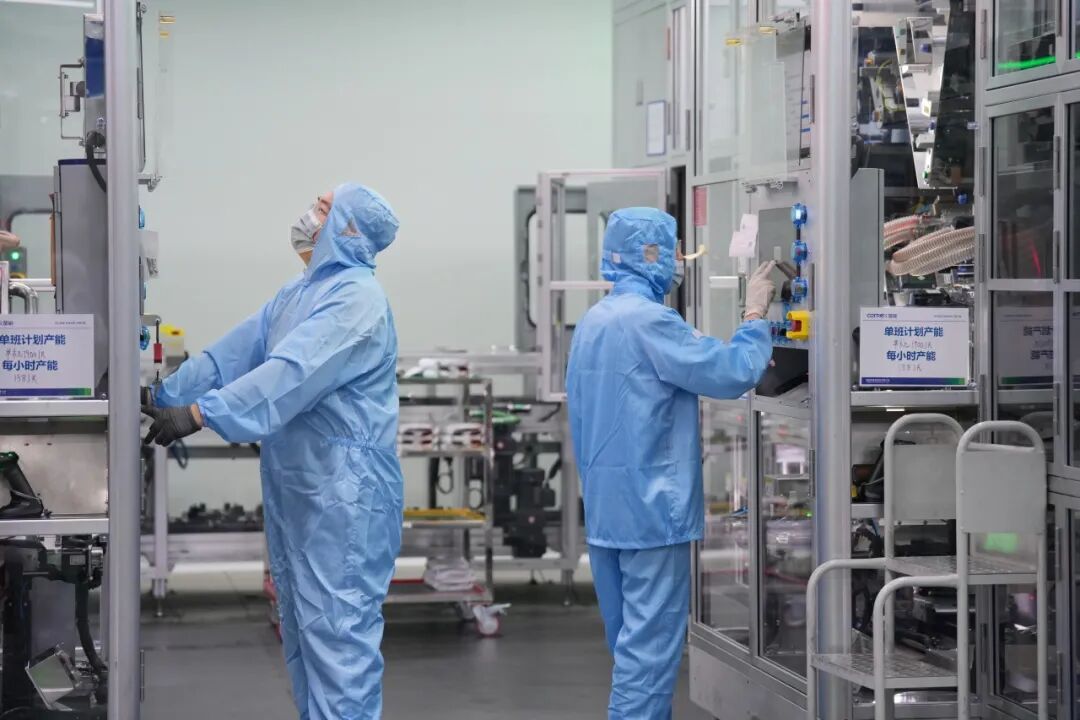 小镇来了年轻人