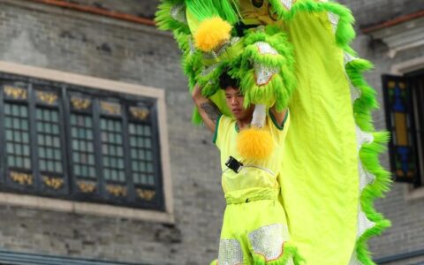 黄石“狮王”的新梦想：让龙狮在校园“生威”