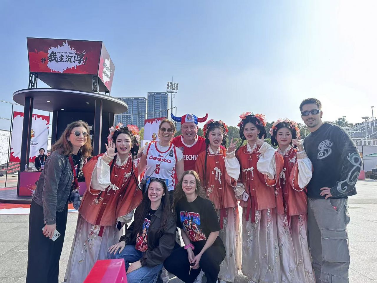 武汉这7天，让世界看见“无畏金兰”！