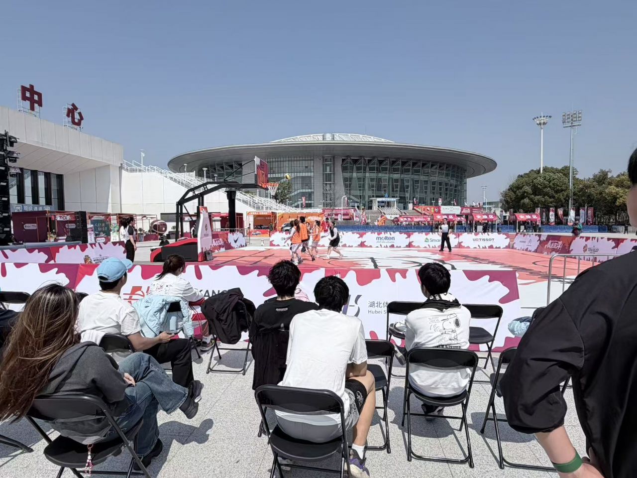 武汉这7天，让世界看见“无畏金兰”！