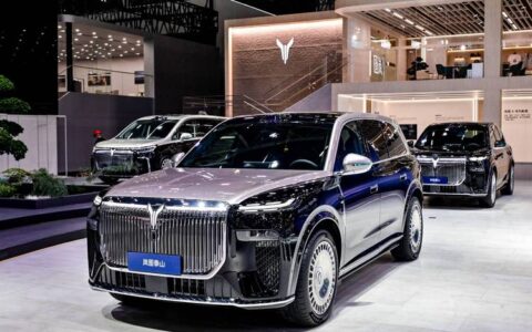 岚图上市！港股迎来“央国企高端新能源汽车第一股”