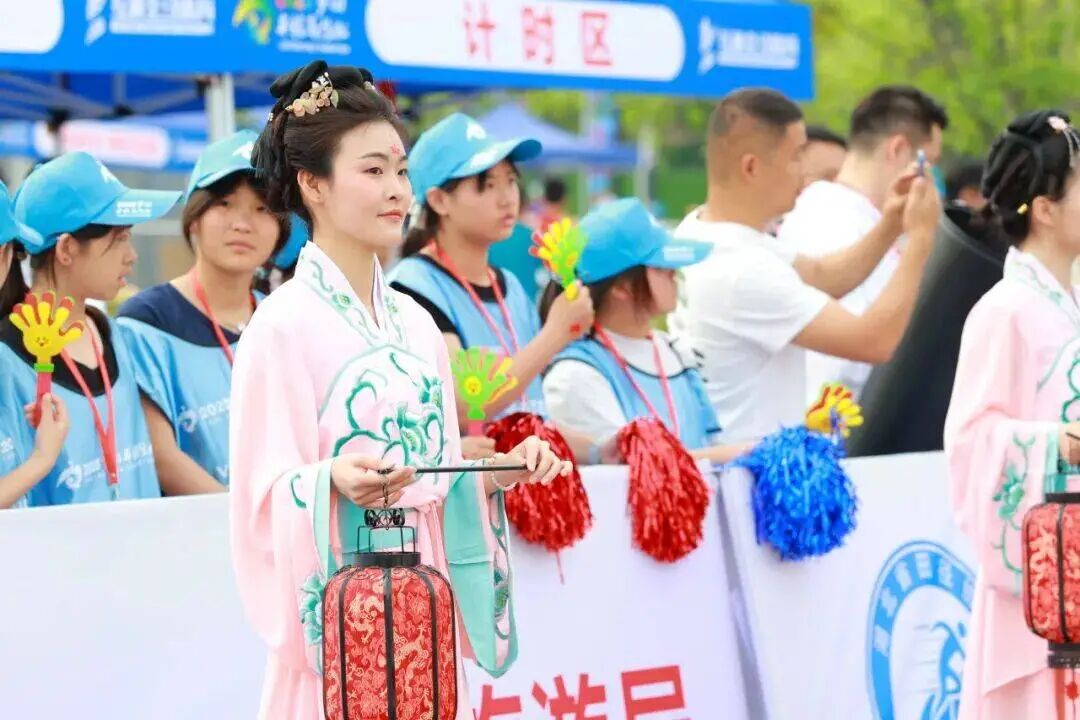 一座大别山小城的“马拉松执念”：罗田为何连续两年拥抱半马？