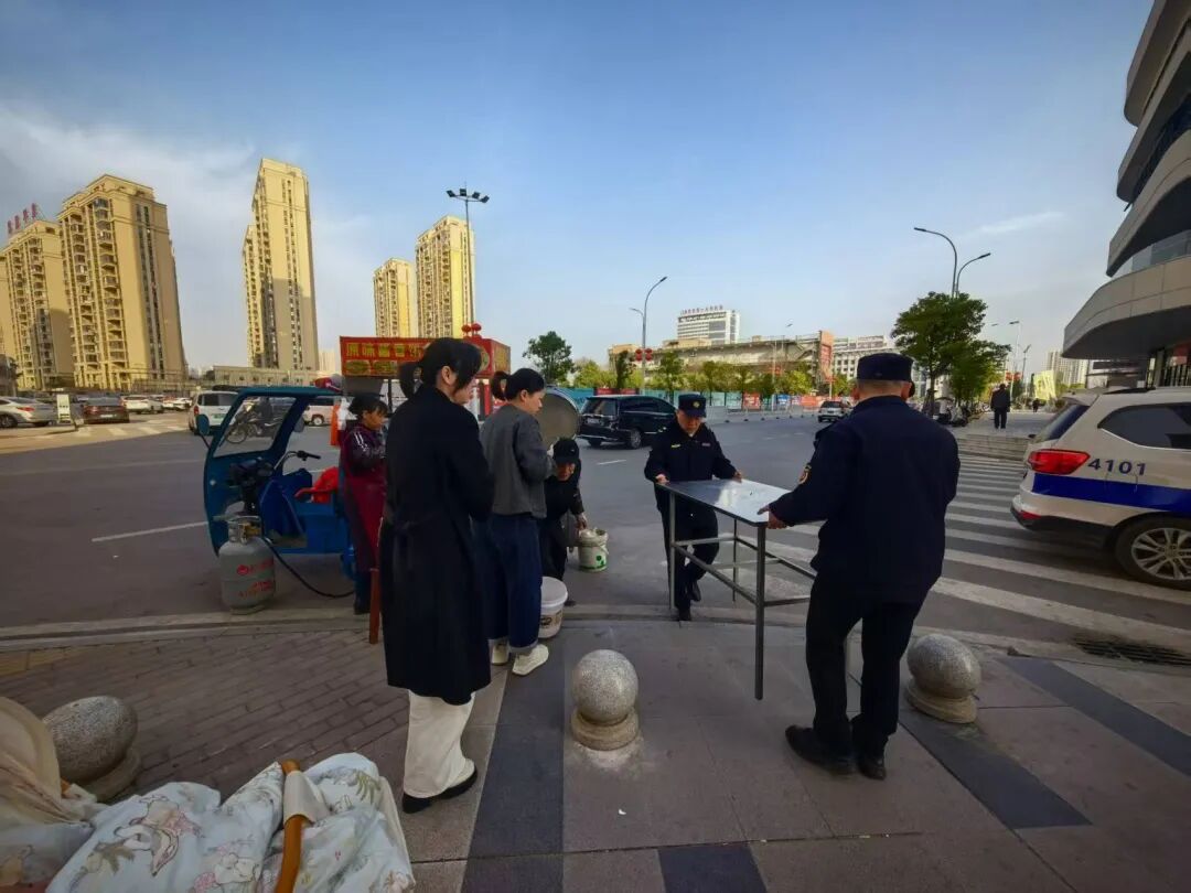 从“管理”到“治理”! 武穴“街长制”绣出城市新图景