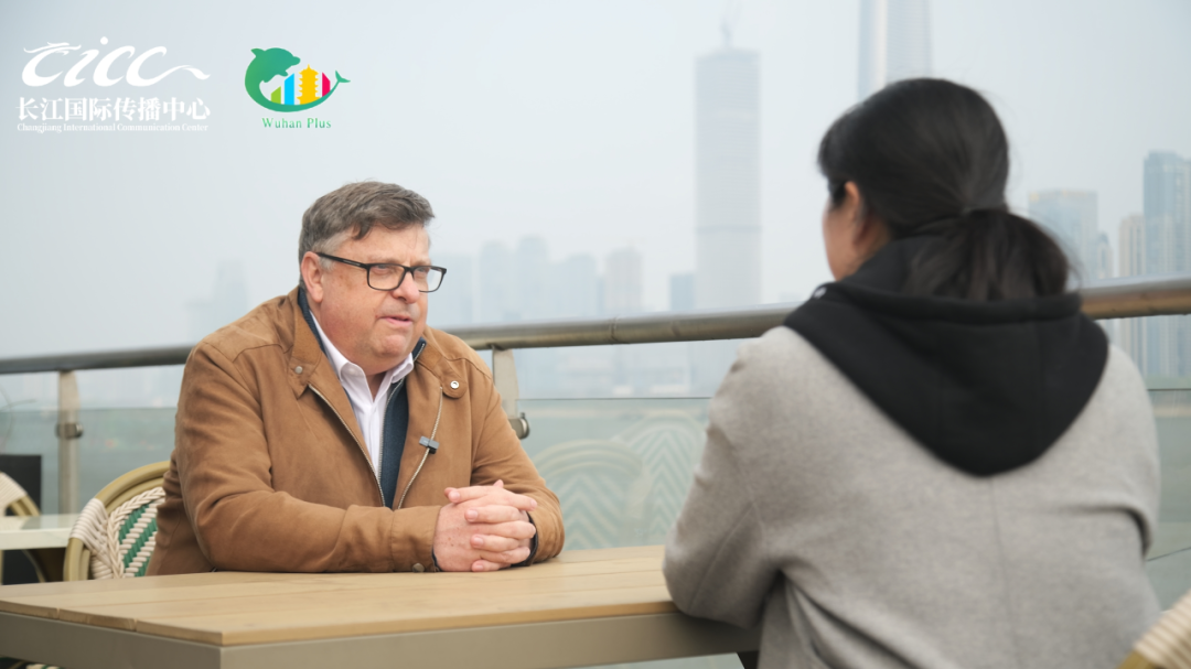 汉马周日开跑!总领事喊话全球跑友:冲线之后,慢品武汉烟火与春光