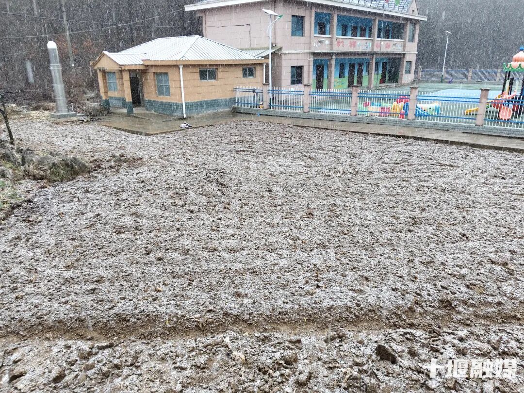 一秒入冬!十堰这两个地方又下雪了