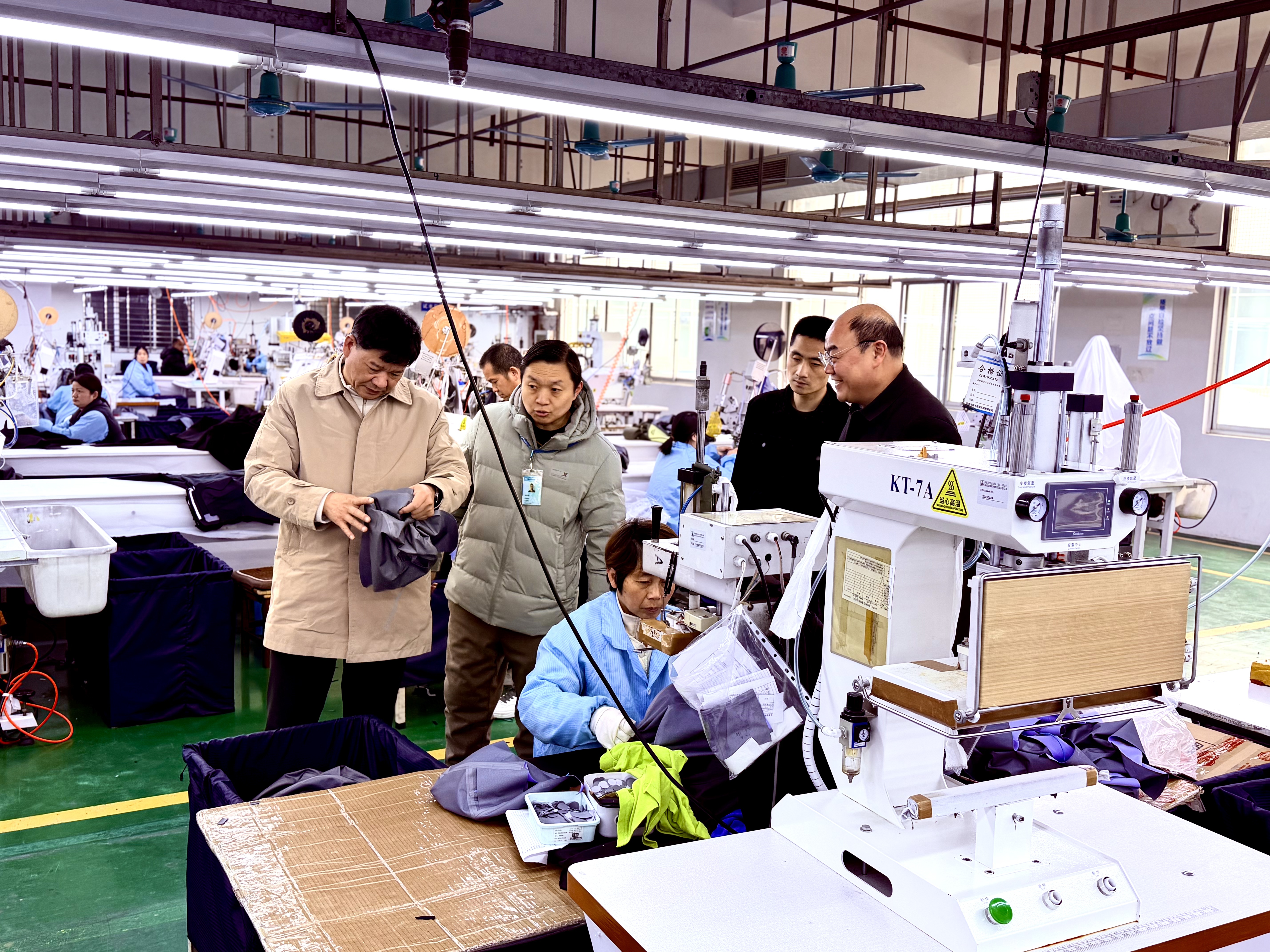 省纤维检验局专家组来潜走访调研