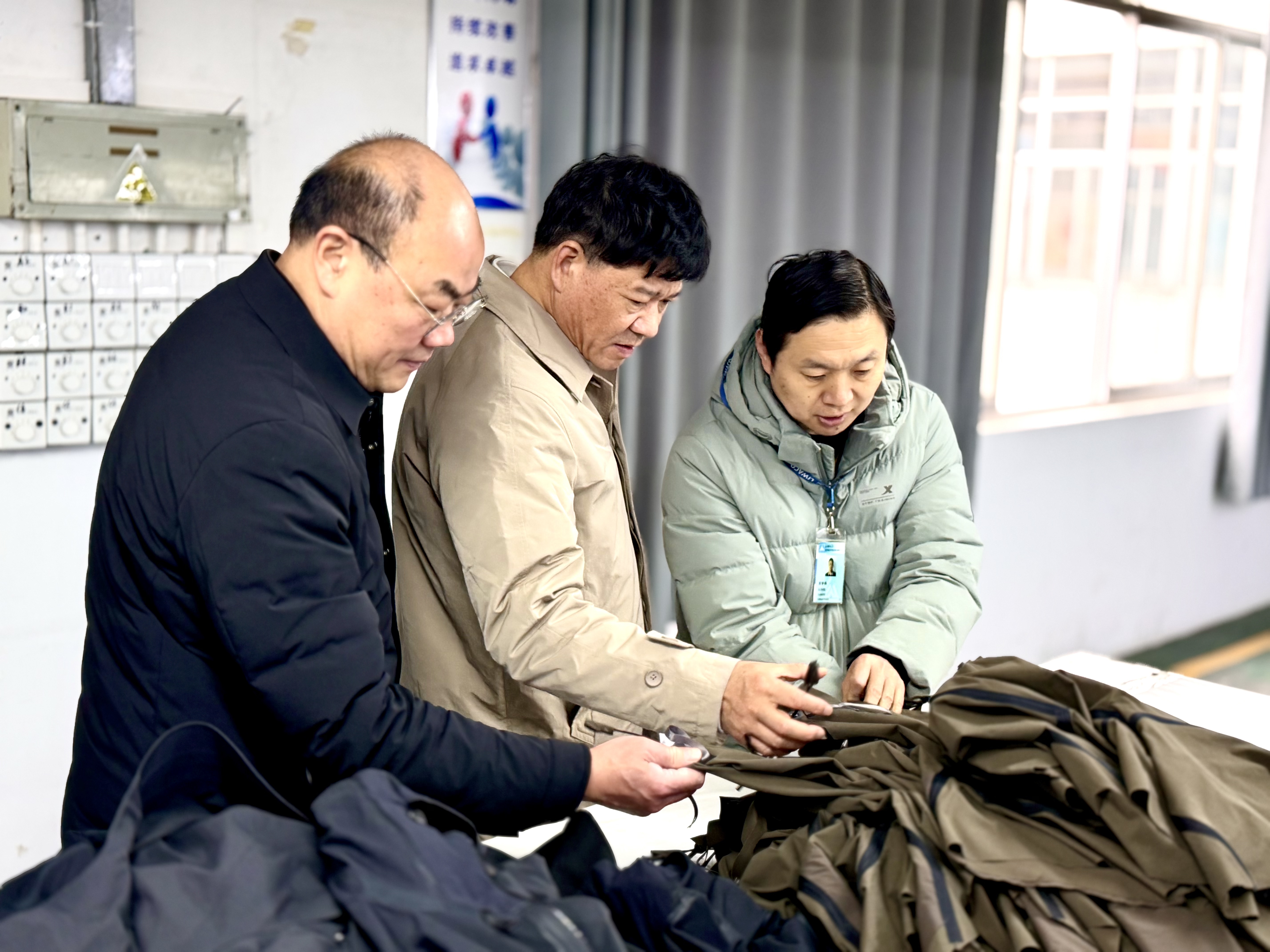 省纤维检验局专家组来潜走访调研