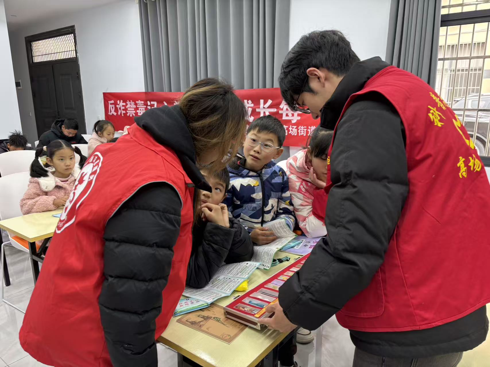 潜江各地多举措推进禁毒工作 全力守护群众身心健康