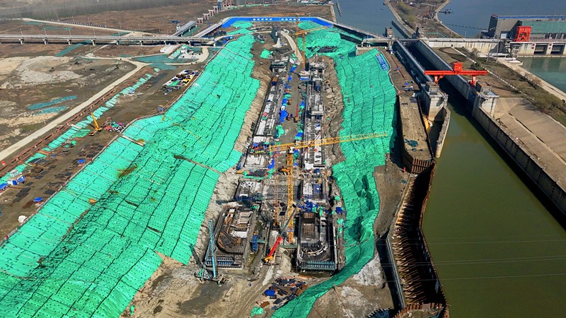 汉江兴隆枢纽二线船闸建设正酣 全力冲刺节点目标